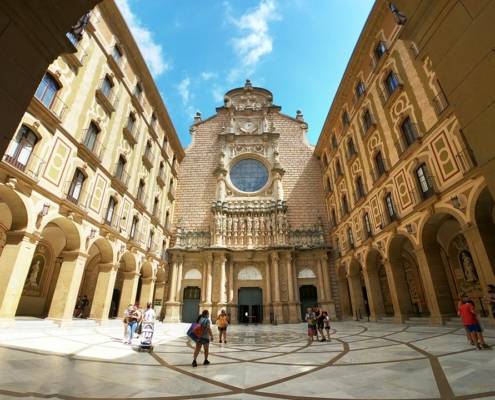 Visitare il Monastero di Montserrat da Barcellona